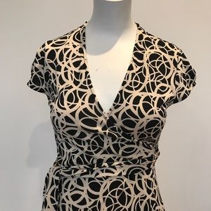 Diane Von Furstenberg classic wrap dress size 2